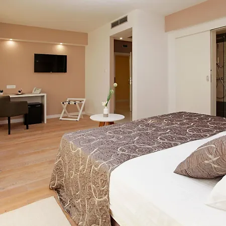 Boutique Telenta 4*
