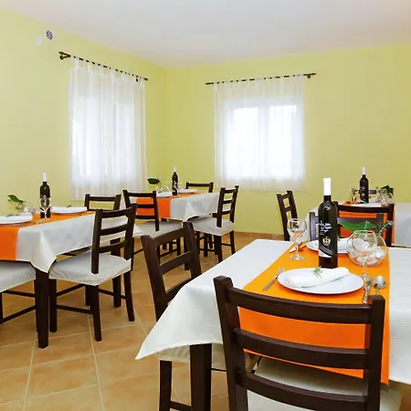 فندق Boutique Telenta 4*