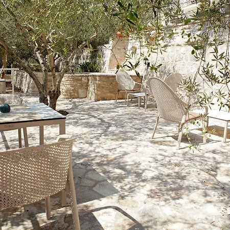 Boutique Telenta فندق فيلا لوكا